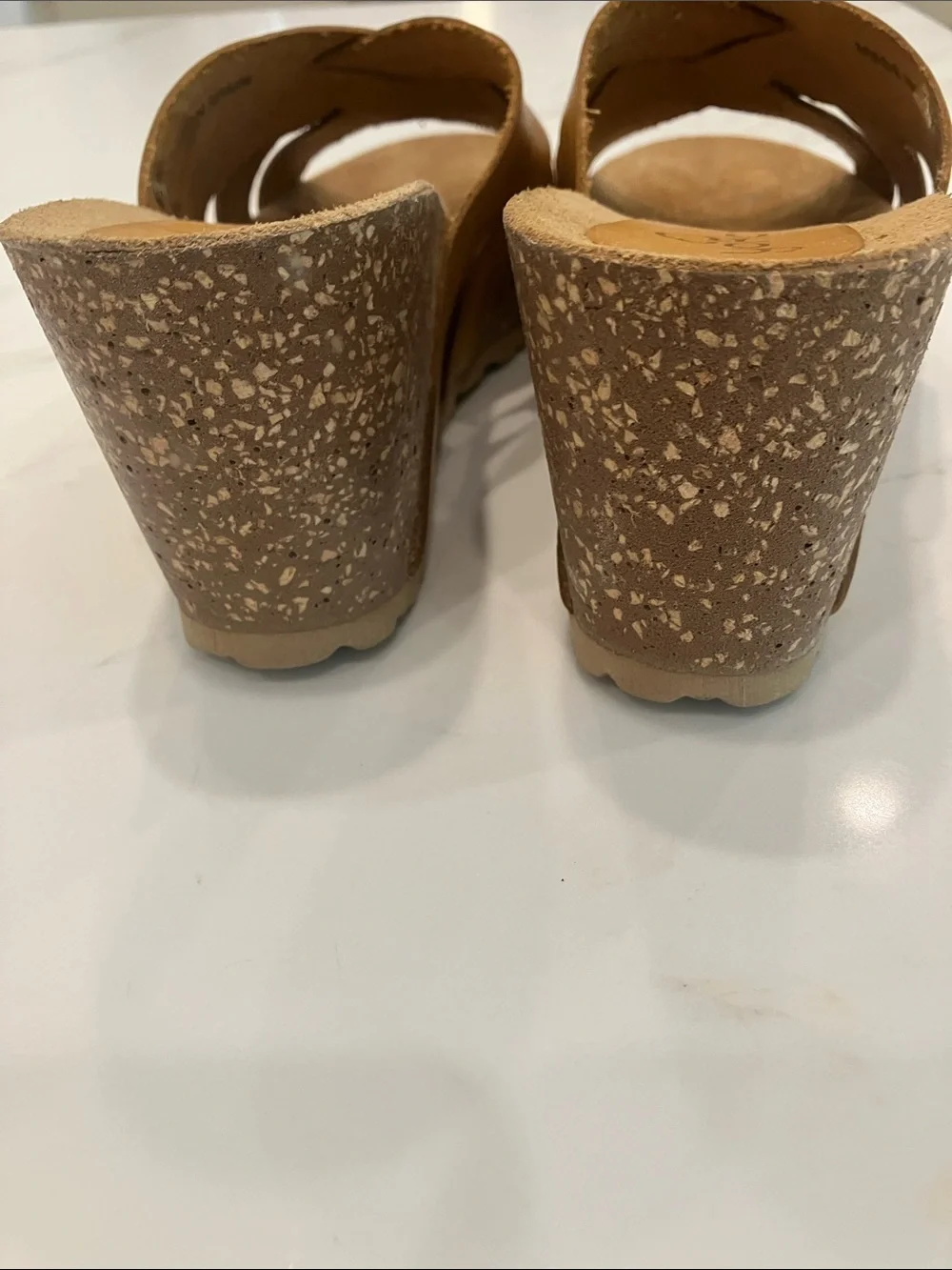 Yokono Made in Spain Women’s Mustard Leather Wedge Cork Heel Sandals Sz 29- EUC